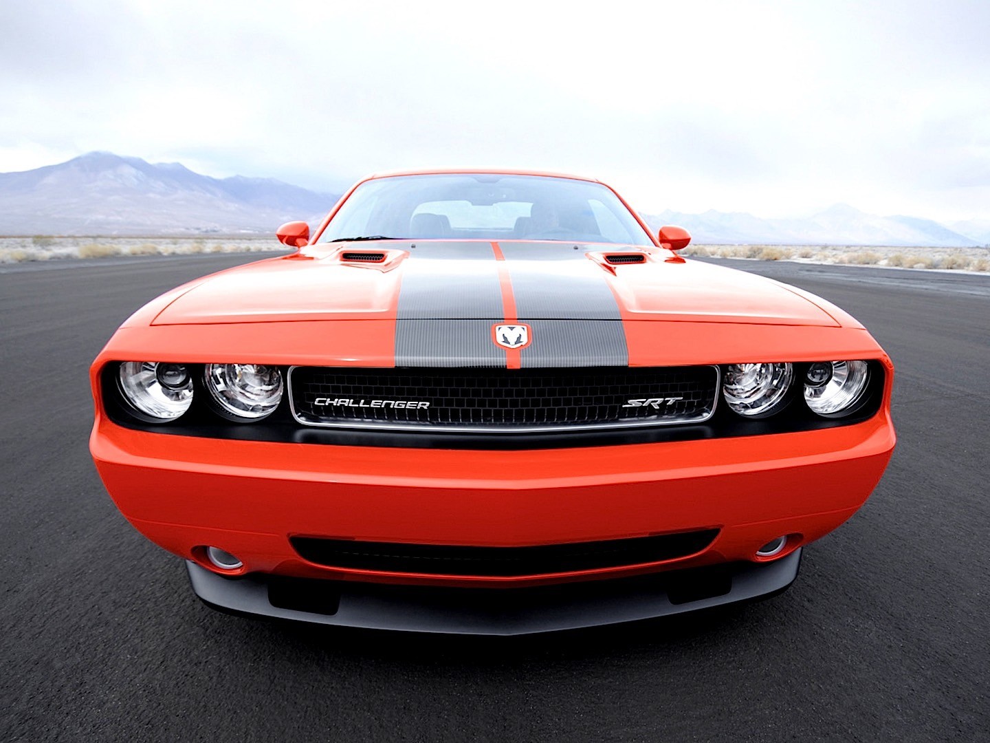 DODGE Challenger SRT