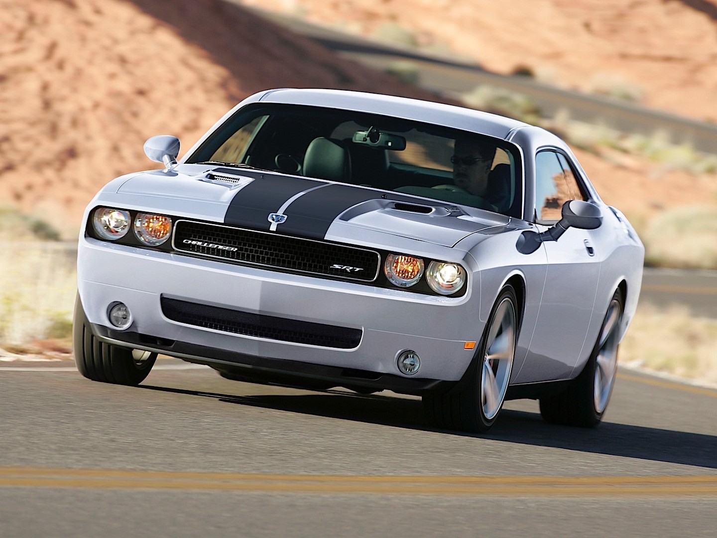 Dodge Challenger Srt photo 5