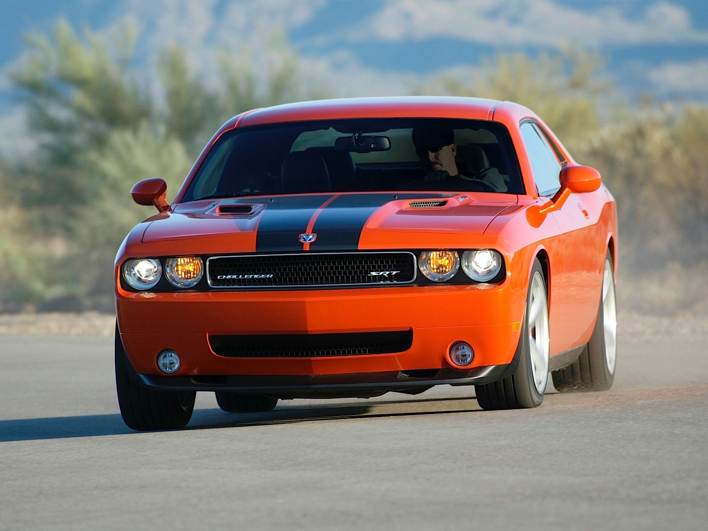 Dodge Challenger Srt photo 15