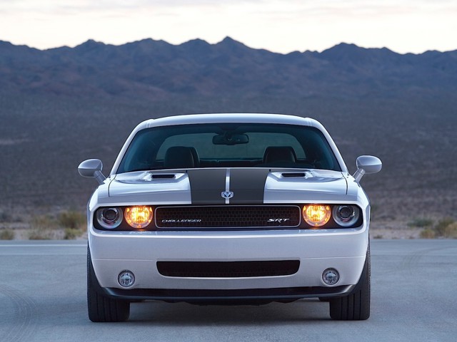 Dodge Challenger Srt photo 21