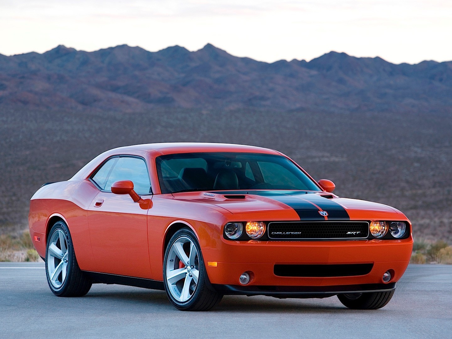Dodge Challenger Srt photo 25