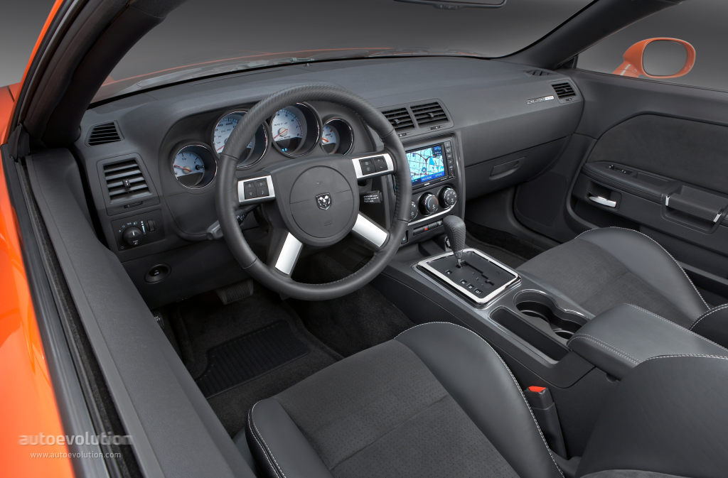 Dodge Challenger Srt photo 29