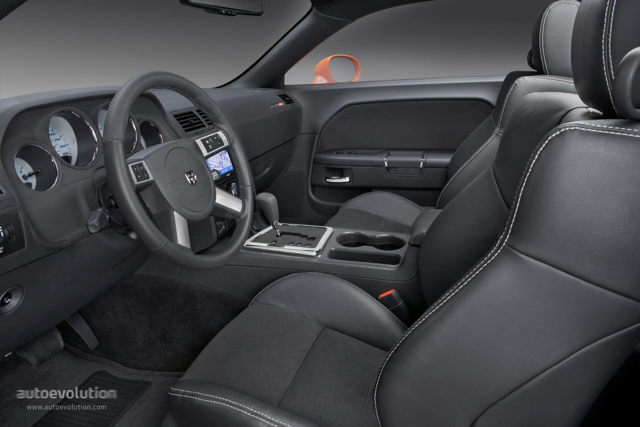 Dodge Challenger Srt photo 31