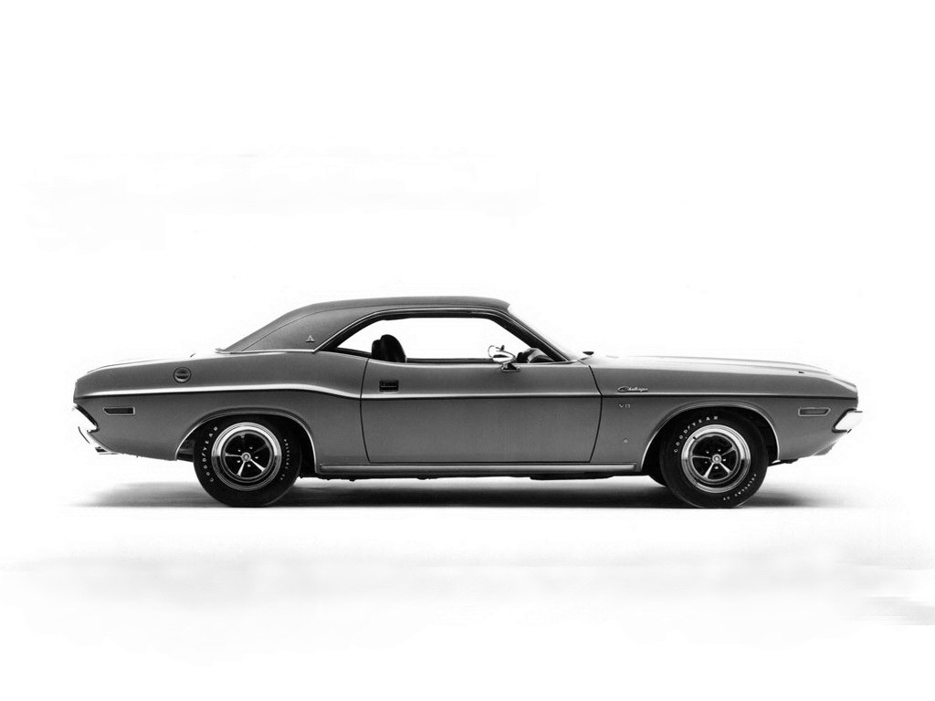 Dodge Challenger photo 12