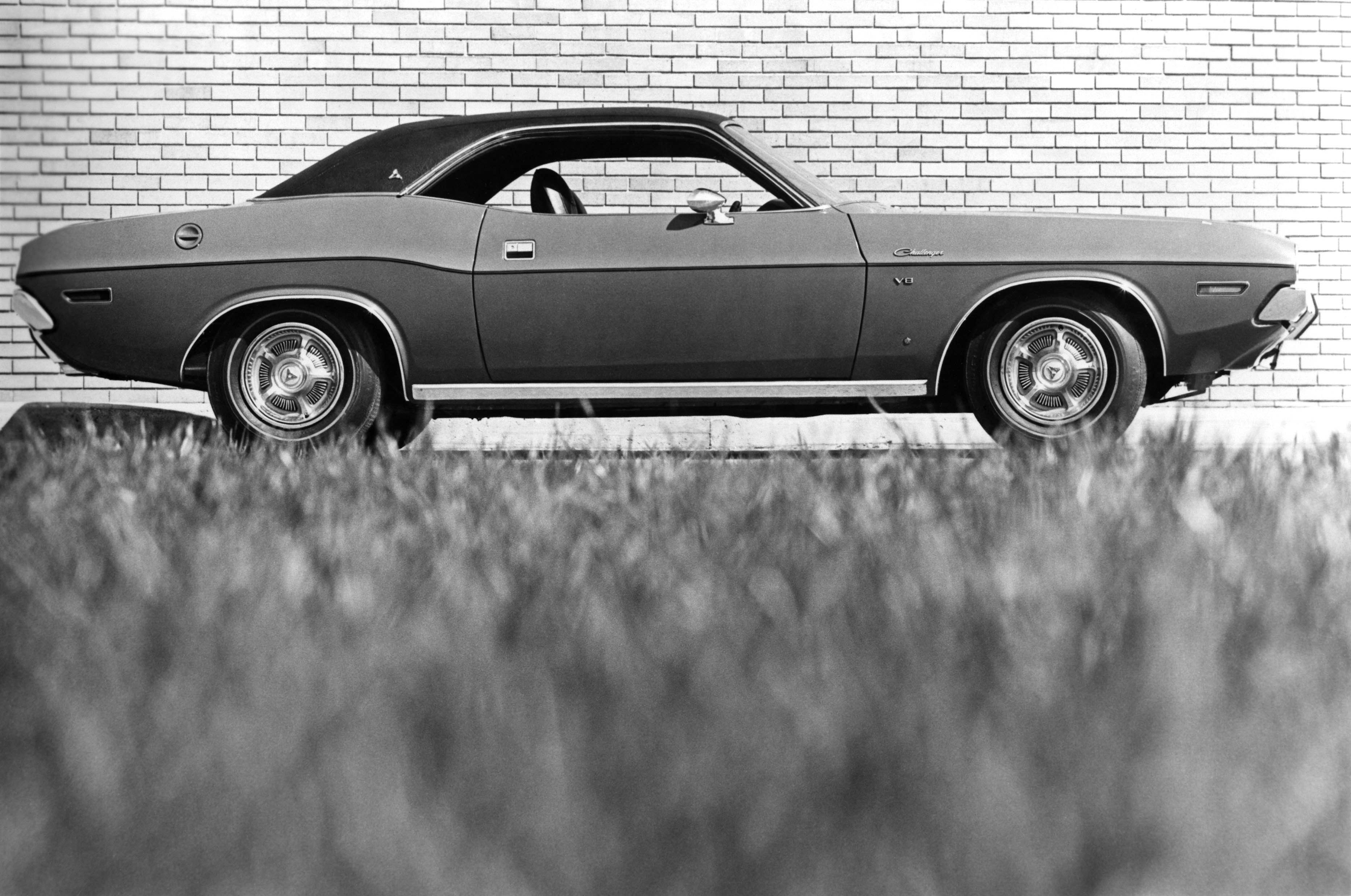 Dodge Challenger photo 13