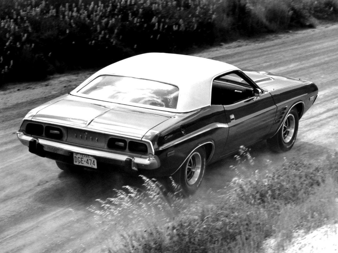Dodge Challenger photo 25