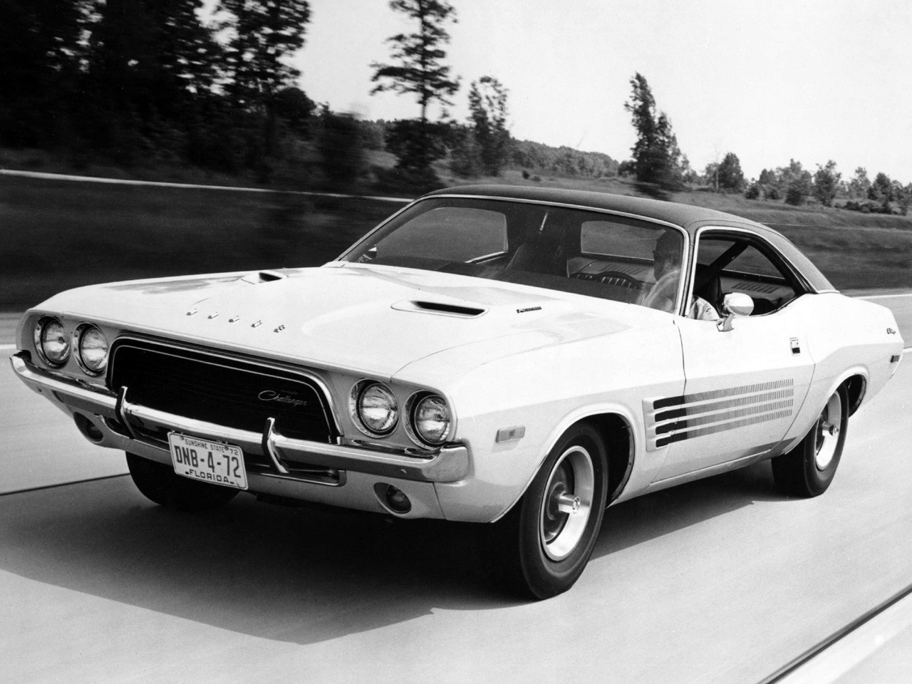 Dodge Challenger photo 31