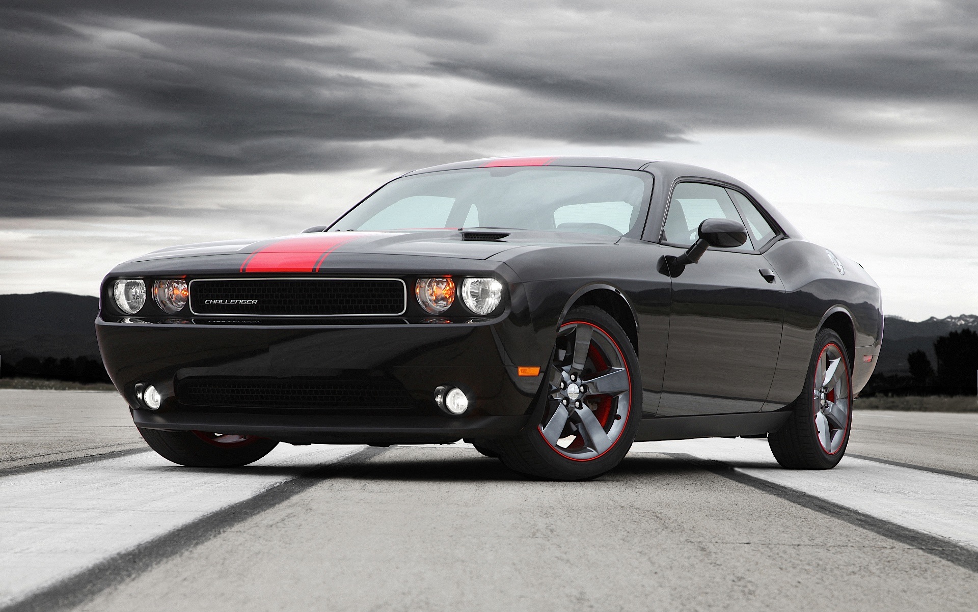 Dodge Challenger photo 14