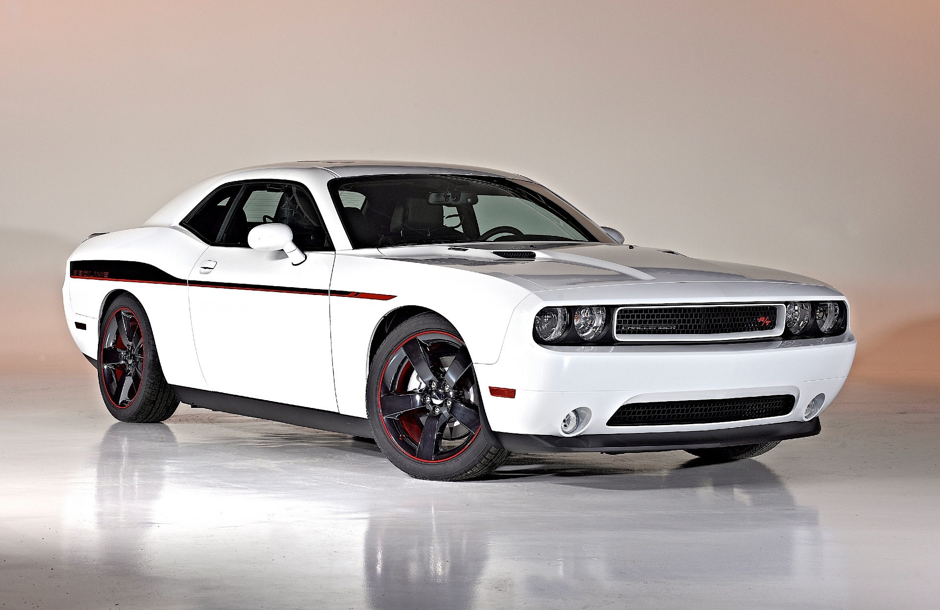 Dodge Challenger photo 32