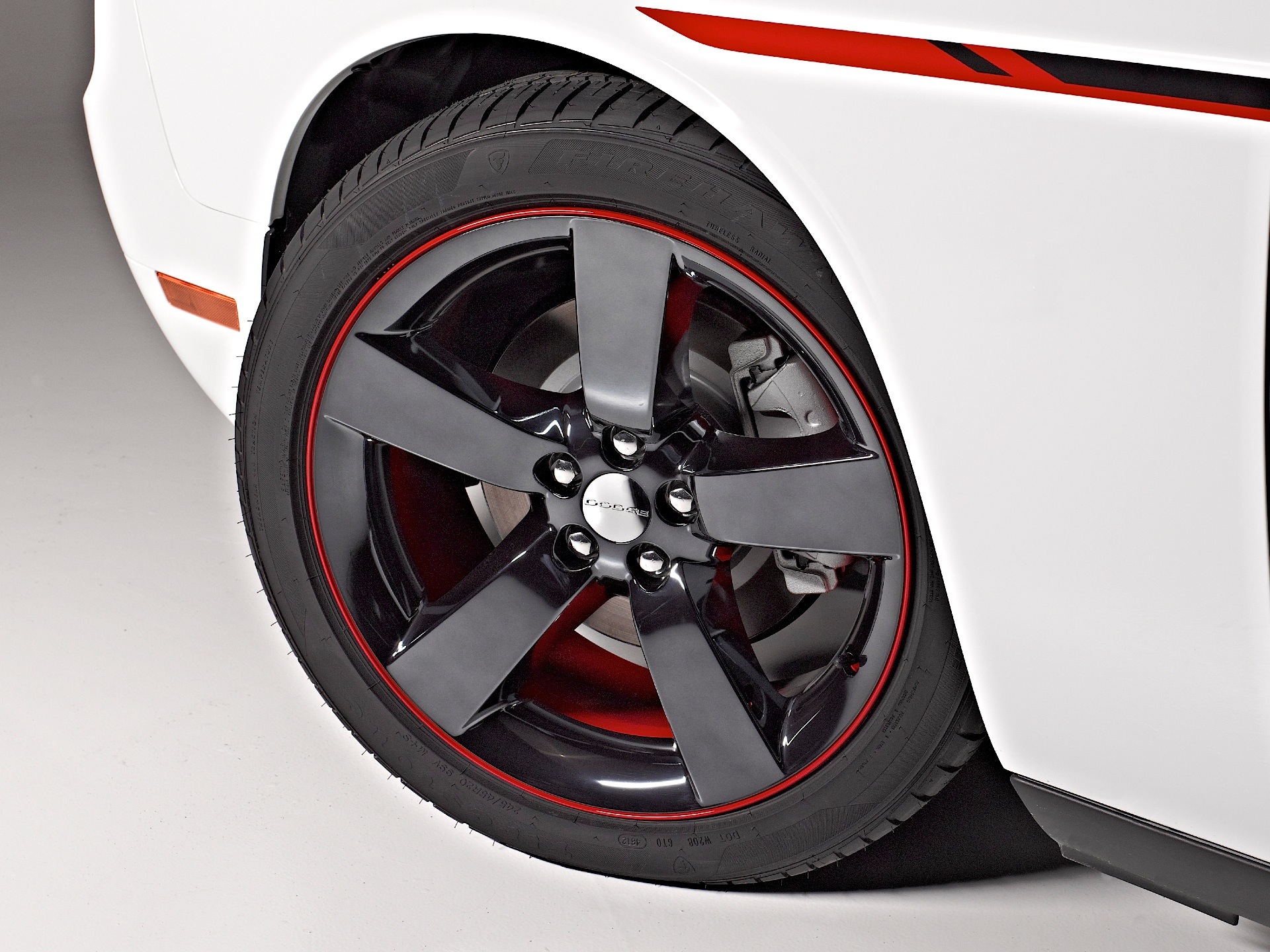 Dodge Challenger photo 36