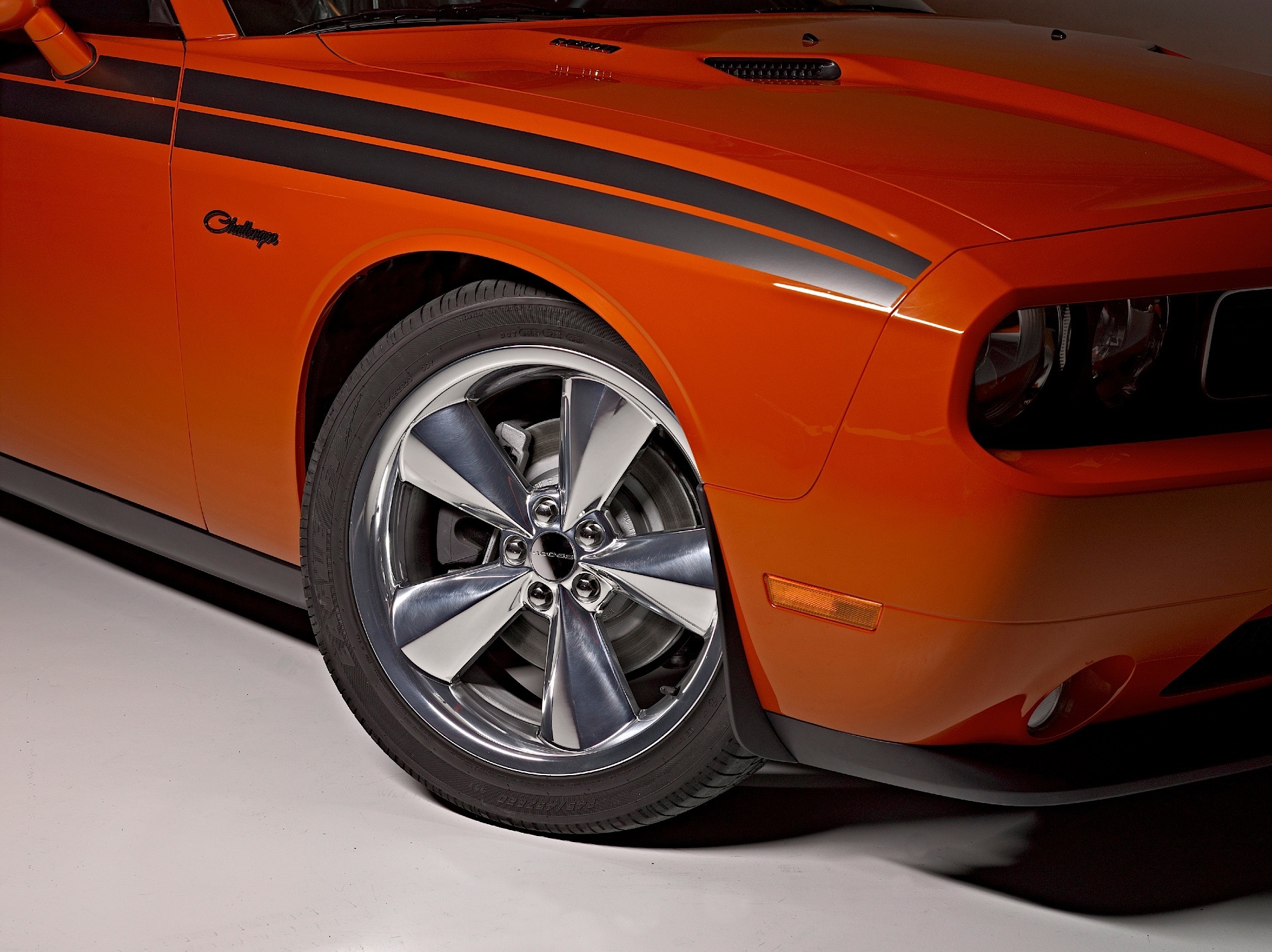 Dodge Challenger photo 38