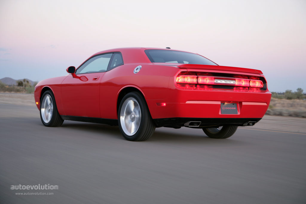 Dodge Challenger photo 7