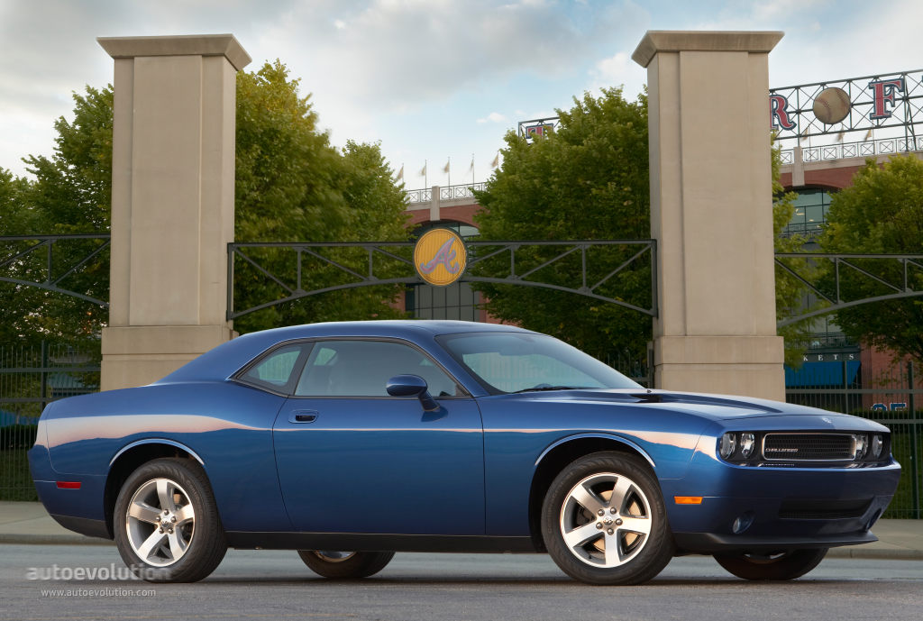 Dodge Challenger photo 9