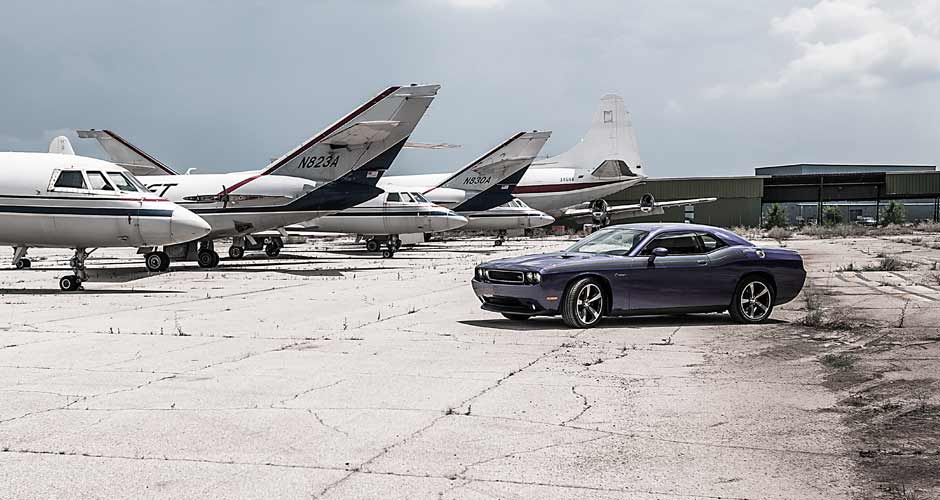 Dodge Challenger photo 2