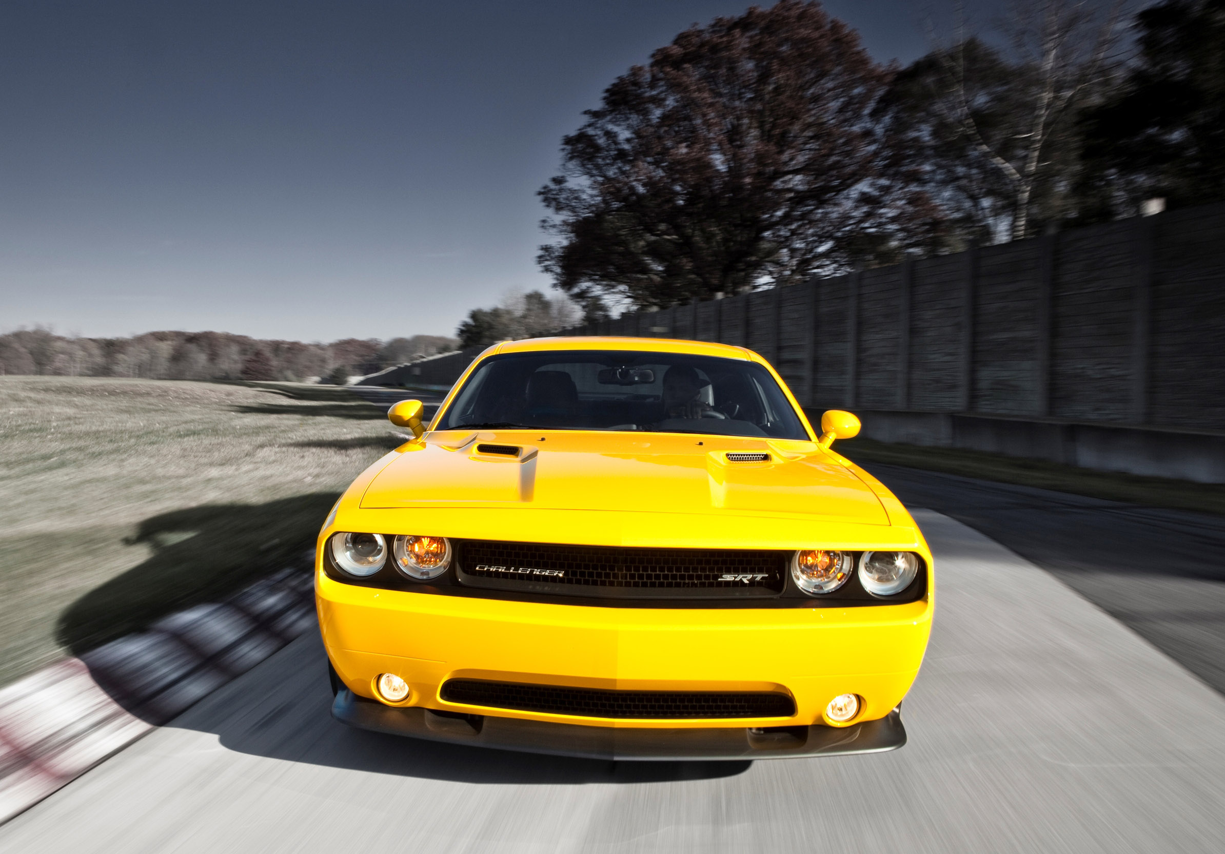 Dodge Challenger photo 32