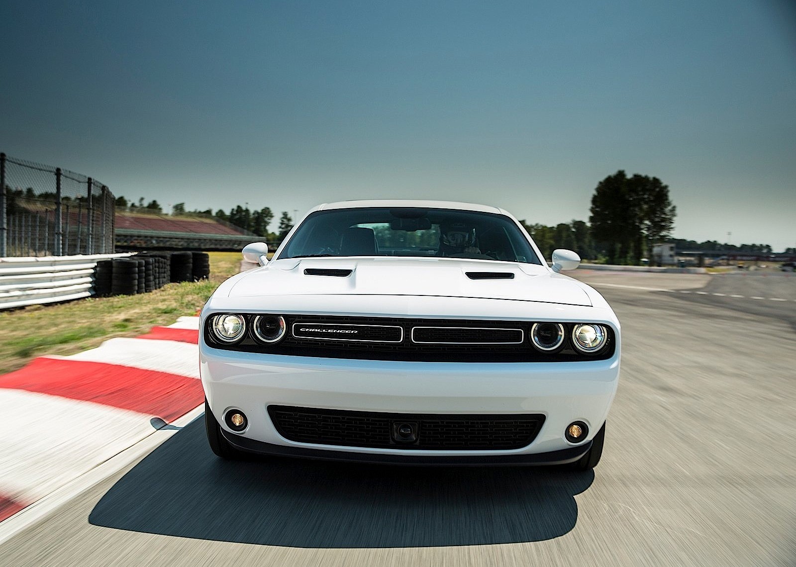 Dodge Challenger photo 86