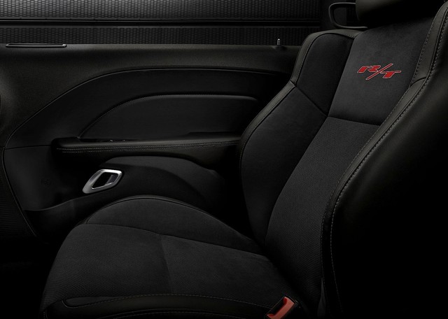 Dodge Challenger photo 125
