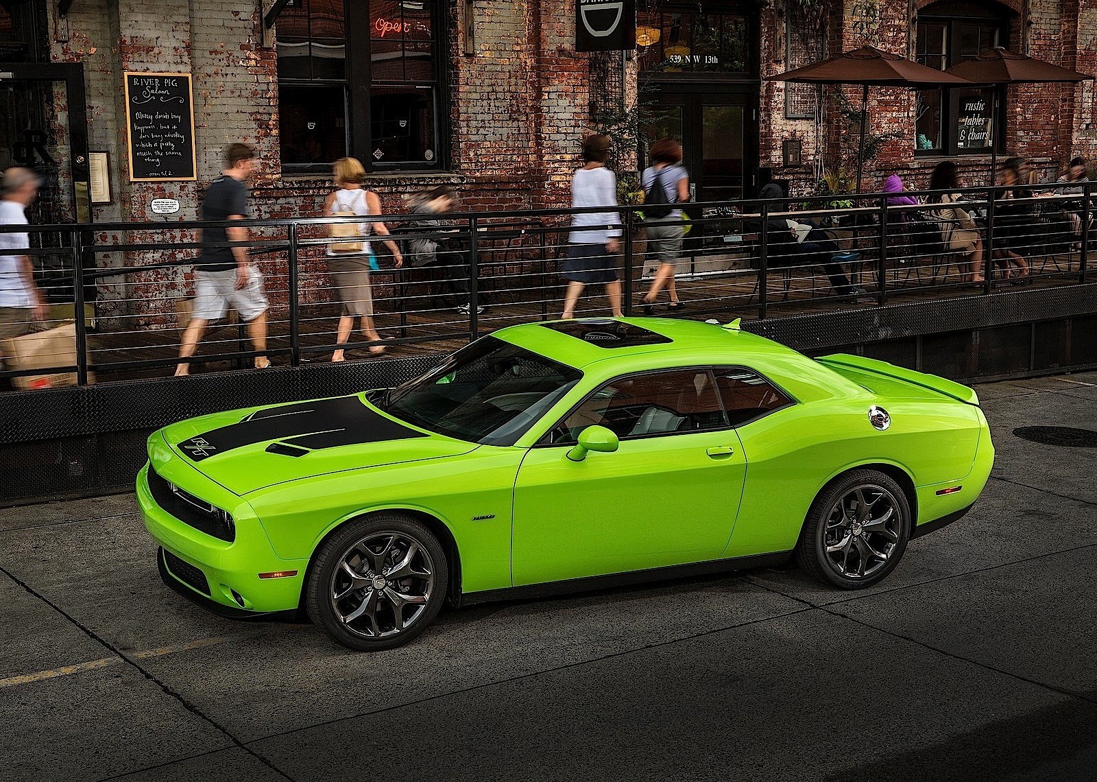 Dodge Challenger photo 6