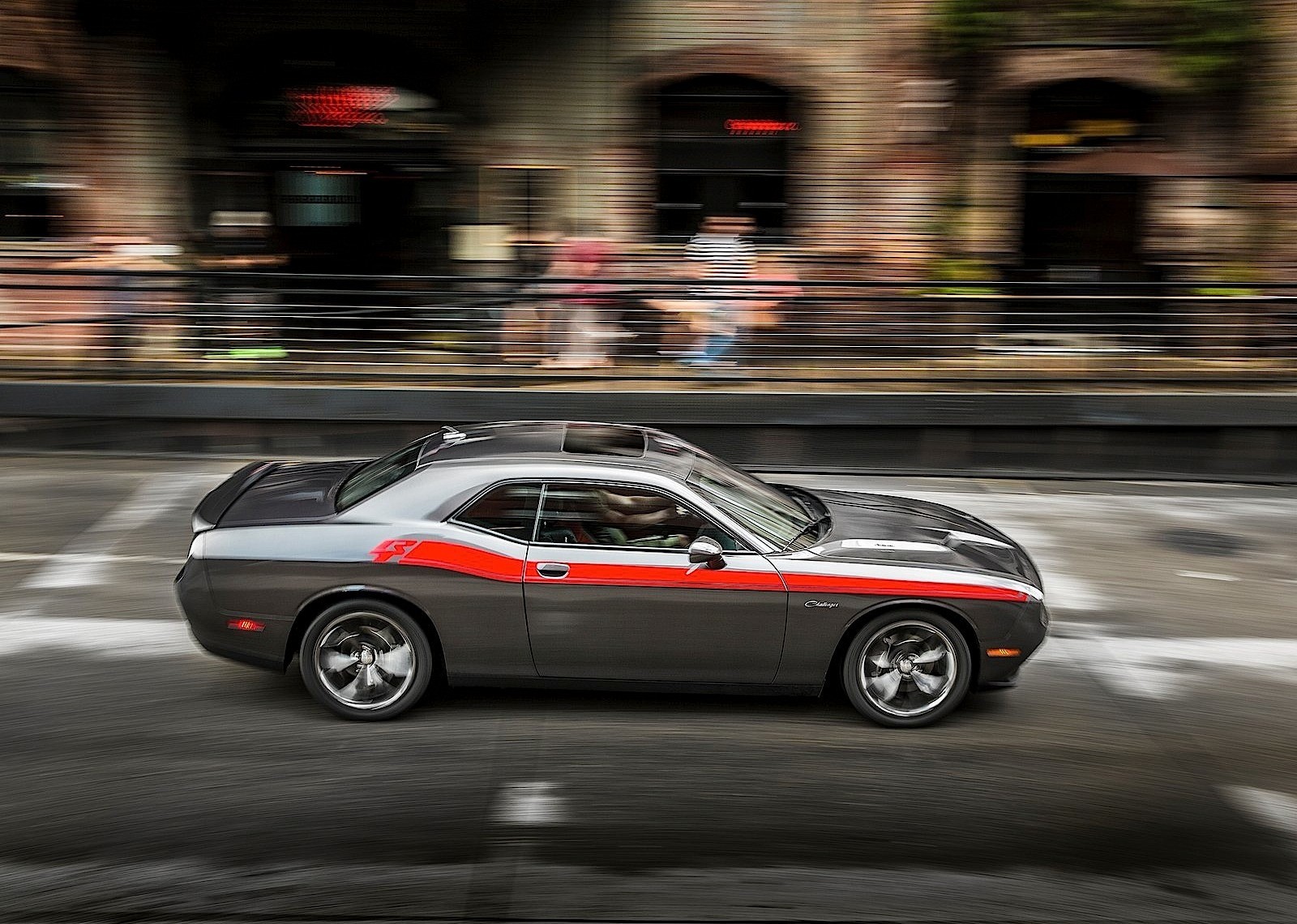 Dodge Challenger photo 15