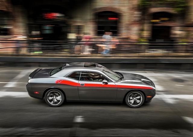 Dodge Challenger photo 15