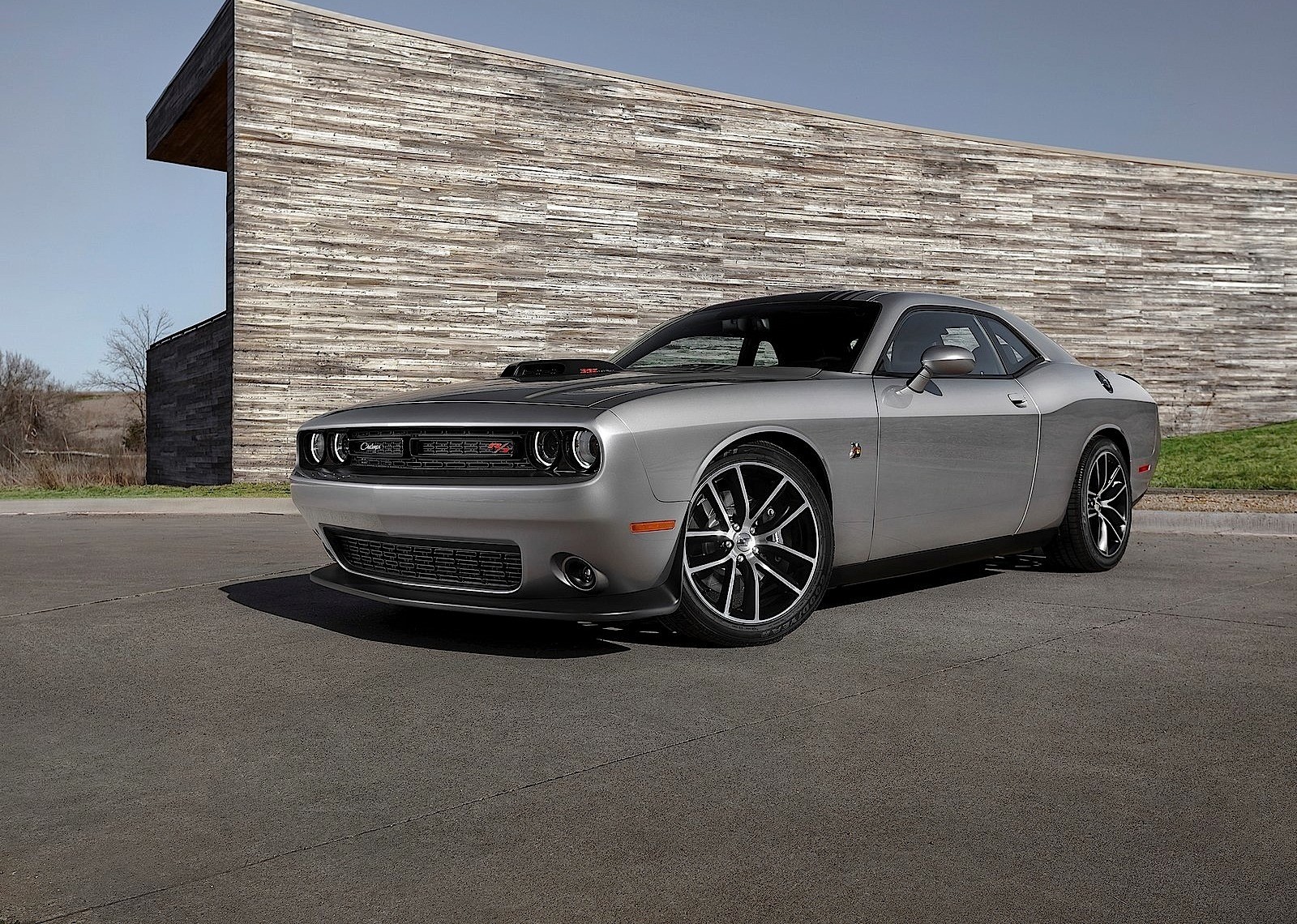 Dodge Challenger photo 49