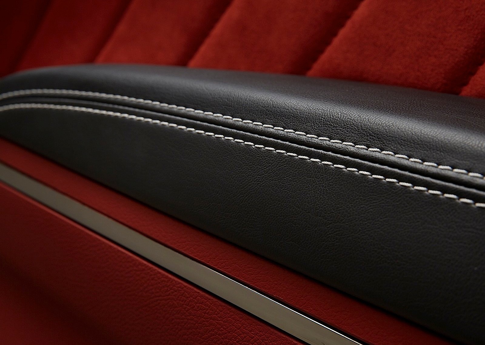 Dodge Charger Srt photo 96