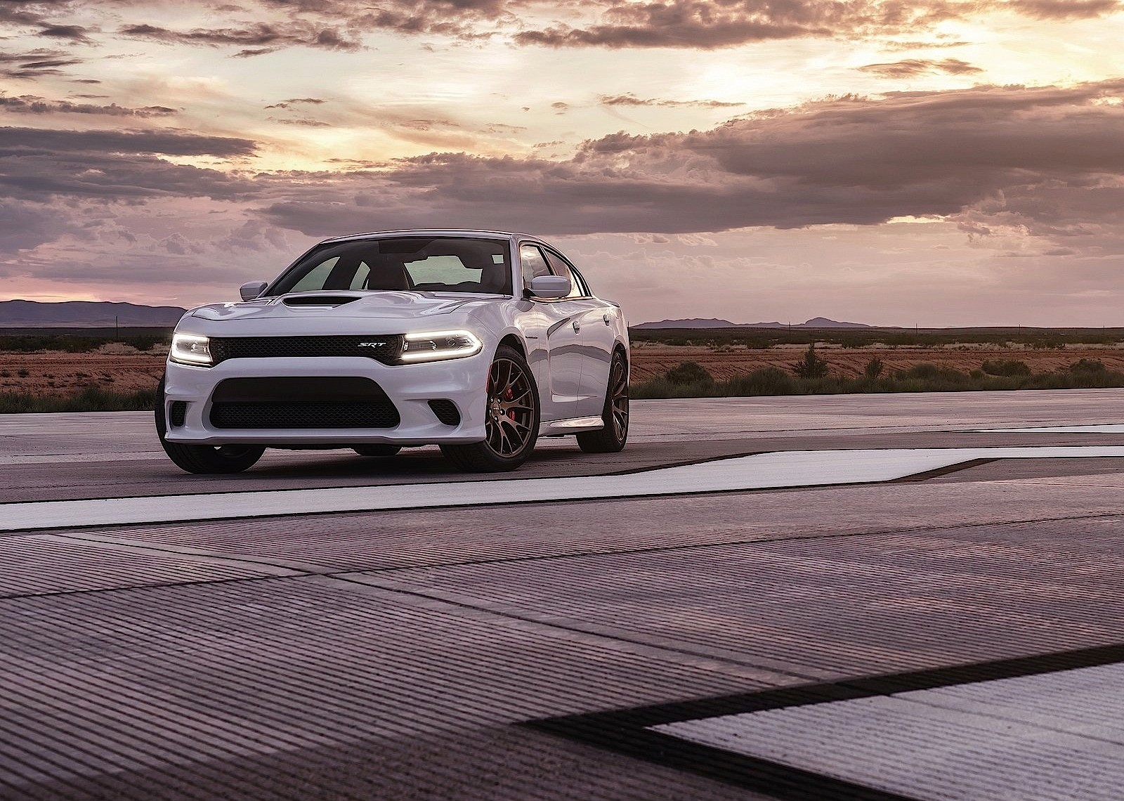 Dodge Charger Srt photo 3