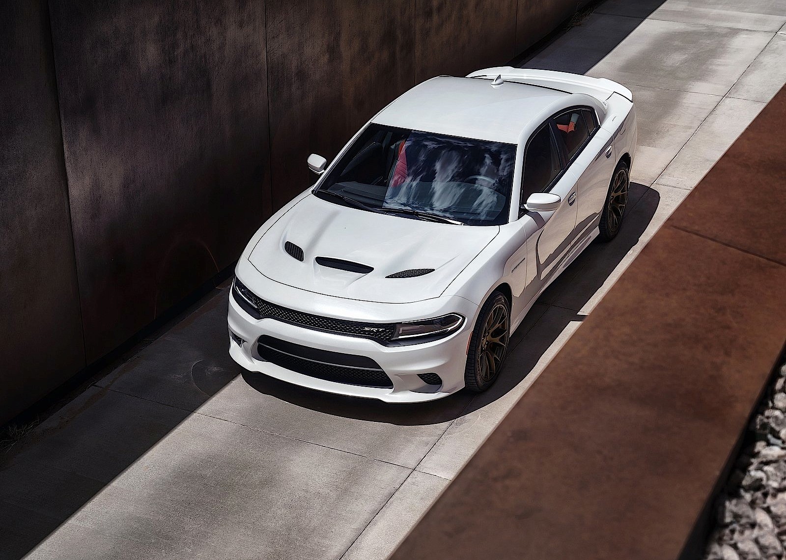 Dodge Charger Srt photo 7