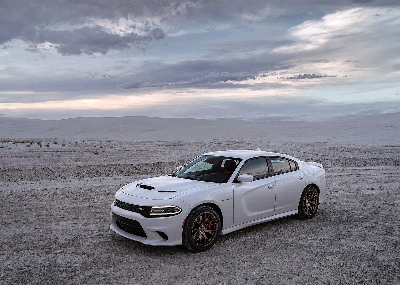 Dodge Charger Srt photo 11