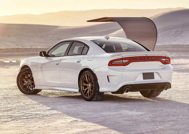 Dodge Charger Srt photo 17