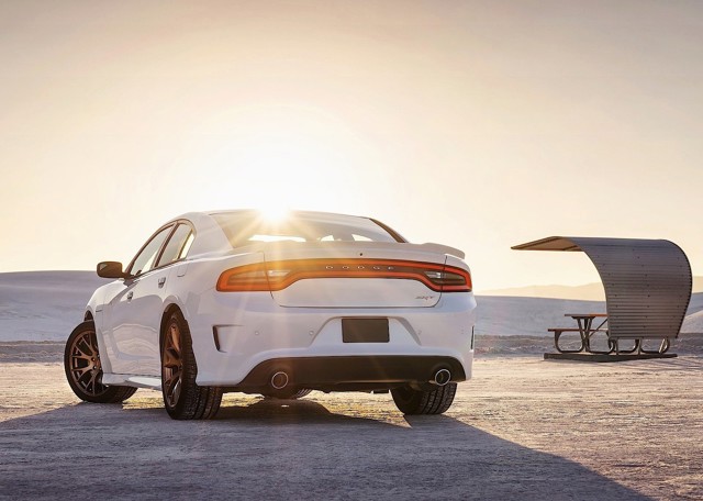 Dodge Charger Srt photo 18