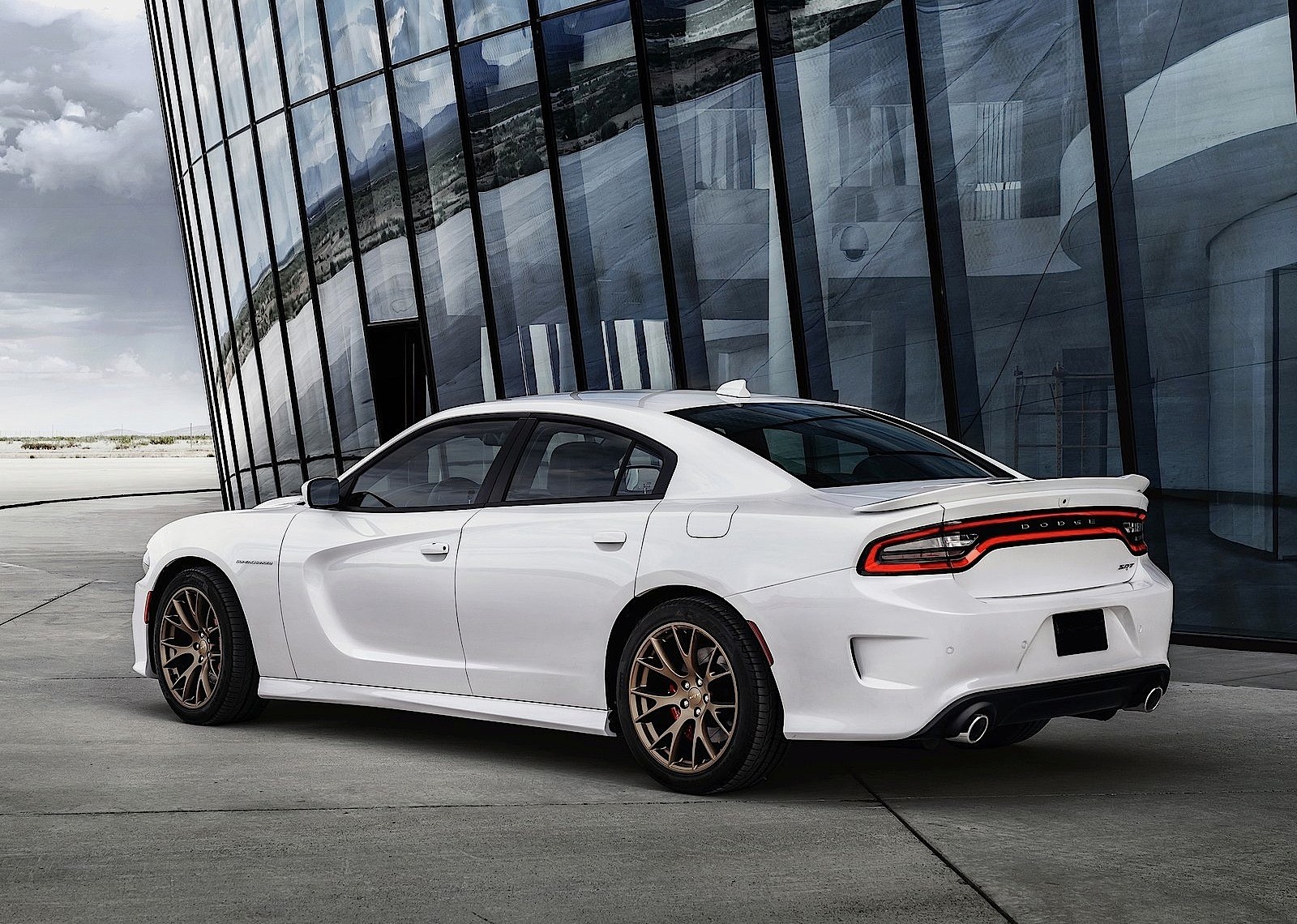 Dodge Charger Srt photo 19