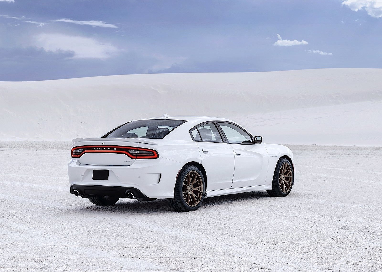 Dodge Charger Srt photo 25