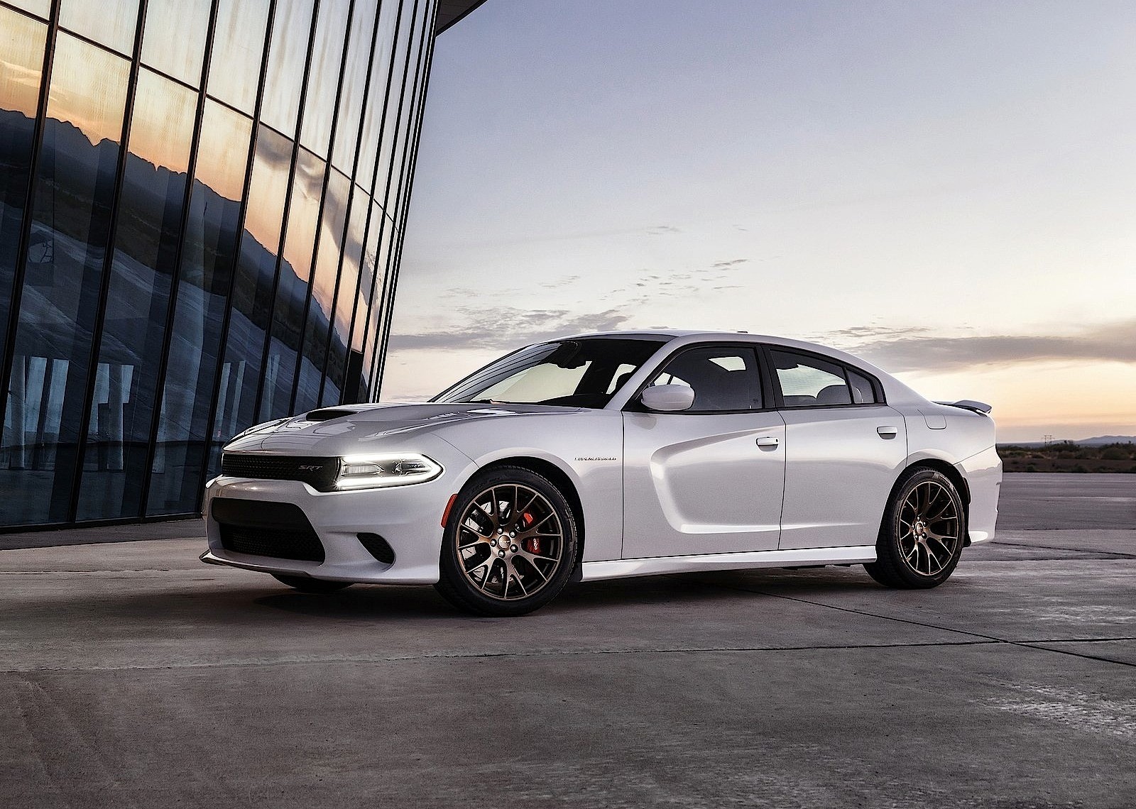 Dodge Charger Srt photo 29