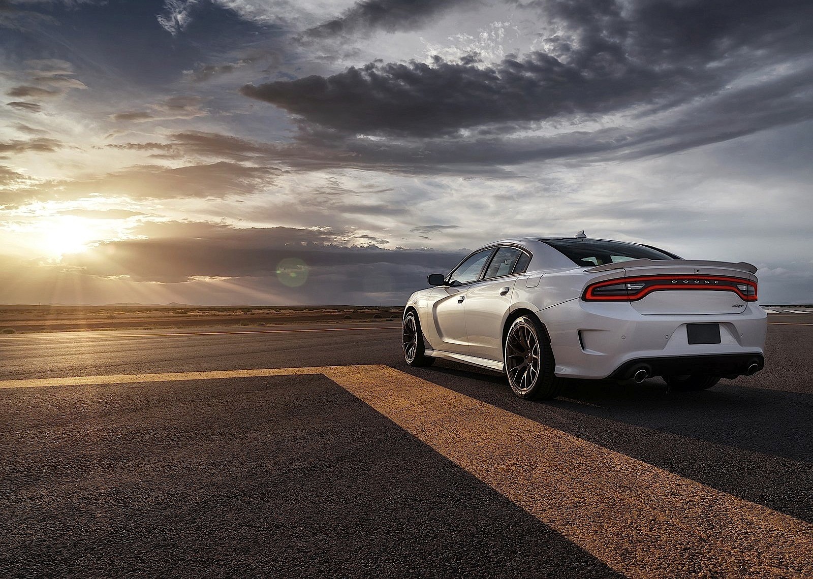 Dodge Charger Srt photo 75