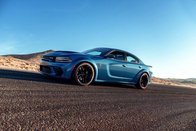 Dodge Charger Srt photo 12
