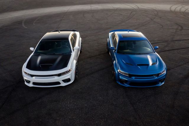 Dodge Charger Srt photo 15