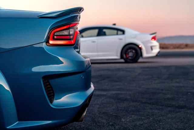 Dodge Charger Srt photo 19