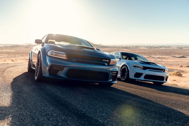 Dodge Charger Srt photo 23
