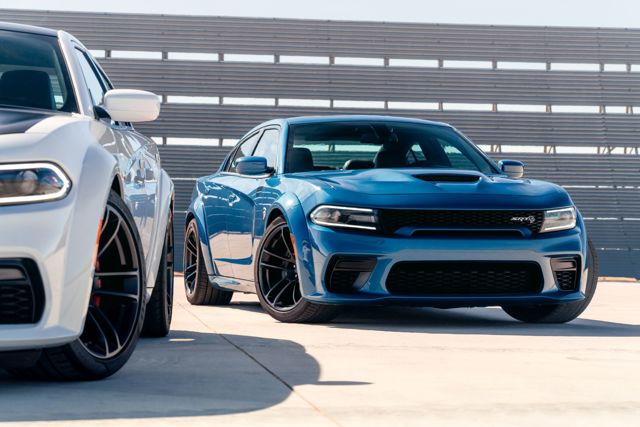 Dodge Charger Srt photo 25