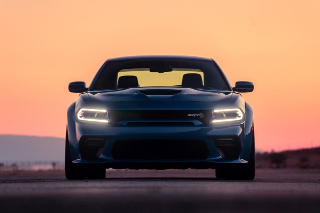 Dodge Charger Srt photo 29