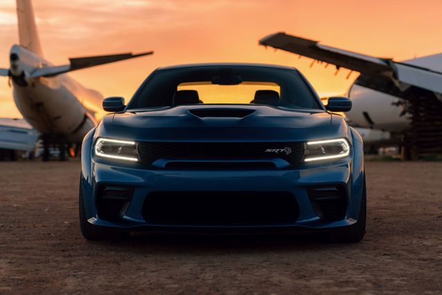 Dodge Charger Srt photo 30