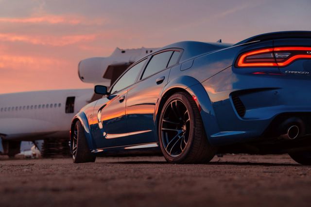 Dodge Charger Srt photo 34