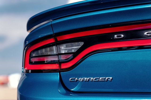 Dodge Charger Srt photo 65