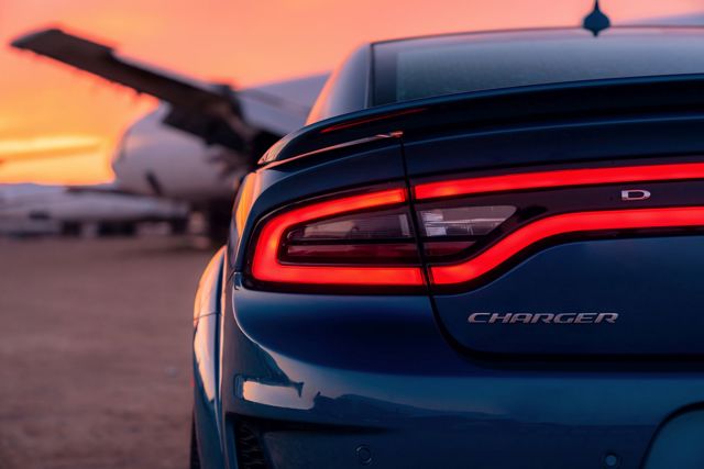 Dodge Charger Srt photo 72