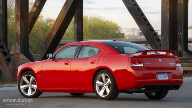 Dodge Charger Srt photo 9