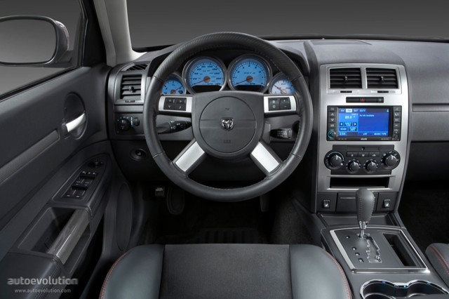 Dodge Charger Srt photo 12