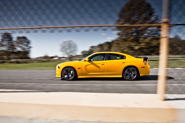 Dodge Charger Srt photo 74