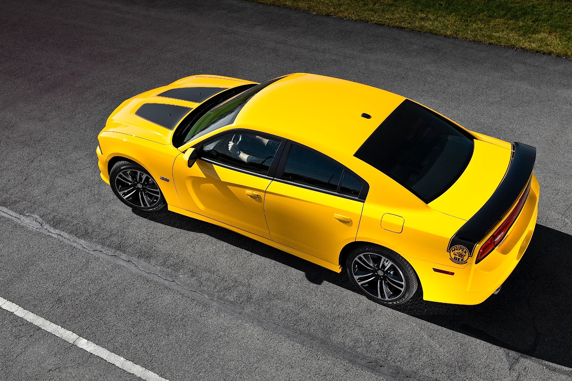 Dodge Charger Srt photo 77
