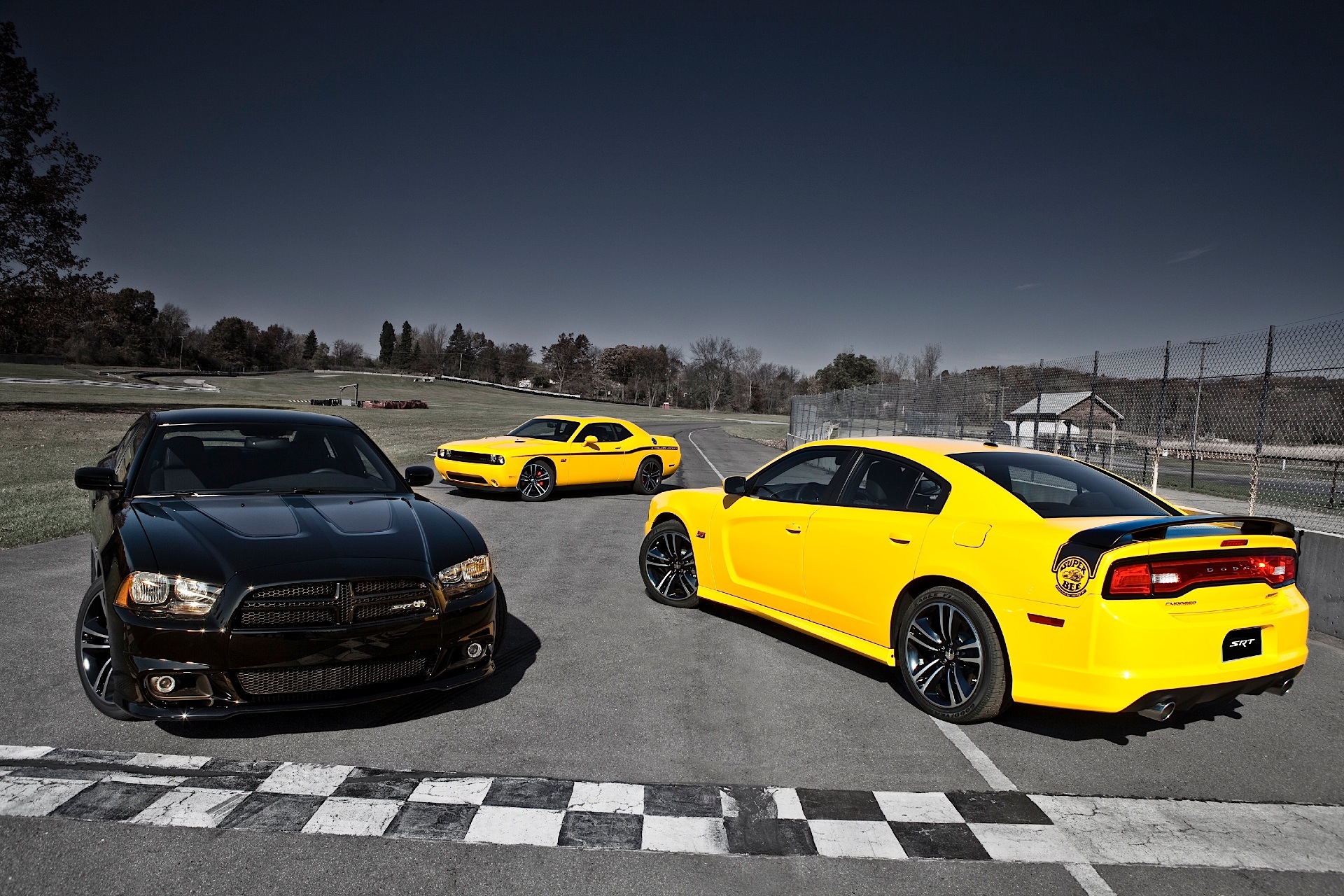 Dodge Charger Srt photo 85
